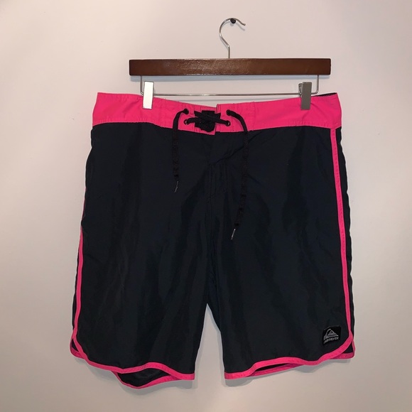 Quiksilver Other - QuikSilver Black & Pink Swim Trunks size waist 33